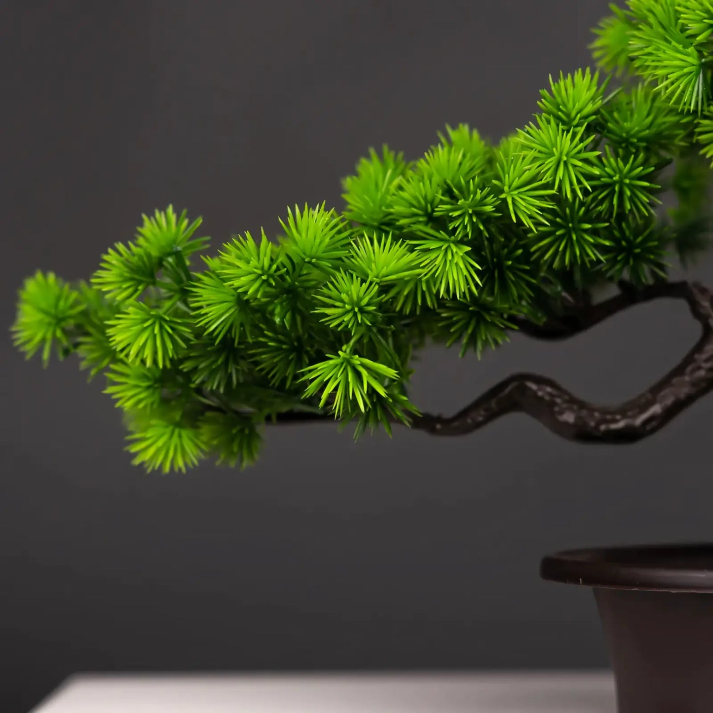 Bonsai Artificial Pinheiro Verde – Árvore Decorativa com Vaso Preto